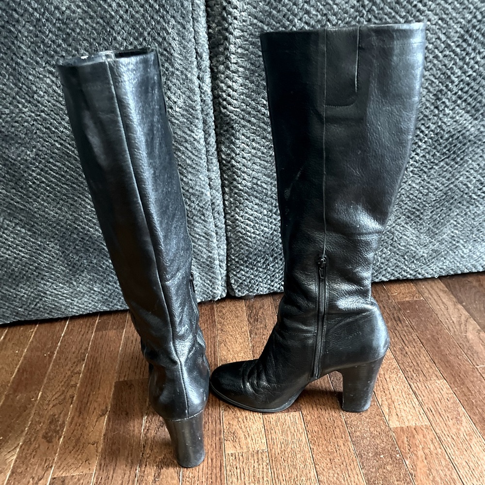 Nine West Black leather knee-high heeled boots. Size 10.